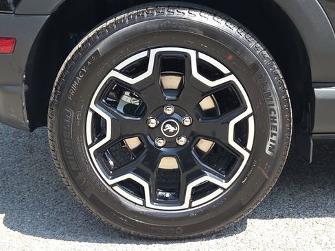 New 2025 Ford Bronco Sport Outer Banks w/ Outer Banks Tech Package+ AWD/4WD image 9