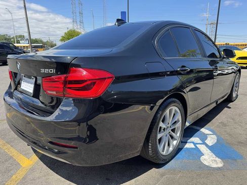 Used 2018 BMW 320i xDrive Sedan AWD/4WD image 5