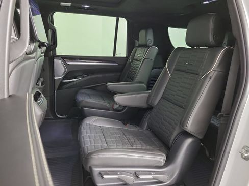 Certified 2025 Cadillac Escalade ESV Sport Platinum w/ LPO, Floor Liner Package AWD/4WD image 12