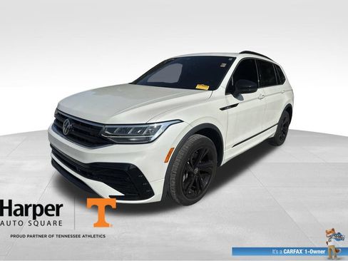 Used 2023 Volkswagen Tiguan SE R-Line FWD image 1