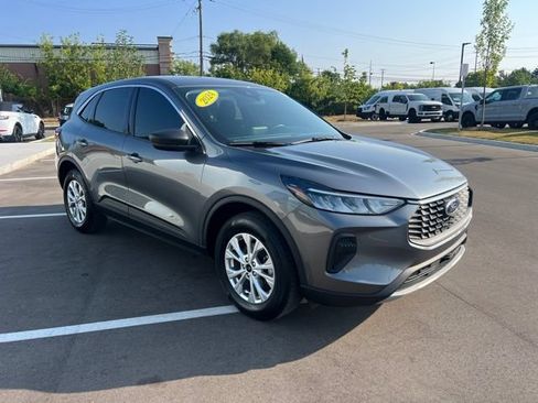 Used 2024 Ford Escape Active AWD/4WD image 3