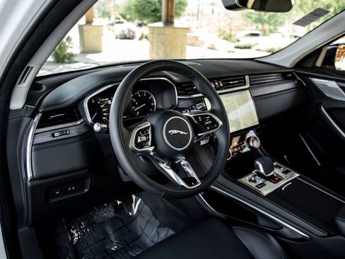 Used 2022 Jaguar F-PACE S image 16