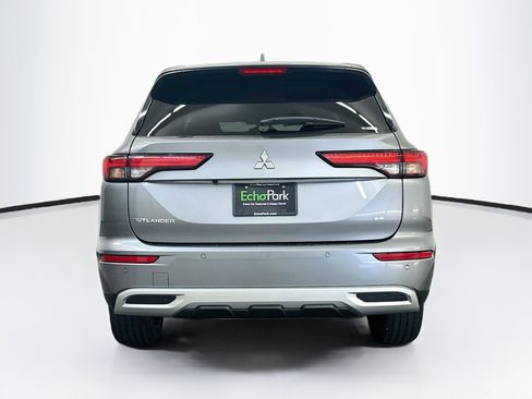 Used 2024 Mitsubishi Outlander SE AWD/4WD image 7