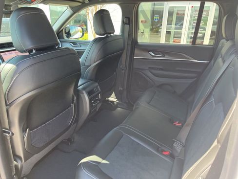 New 2026 Jeep Grand Cherokee Altitude image 17