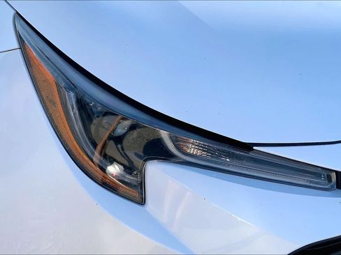Used 2025 Toyota Corolla LE FWD image 27