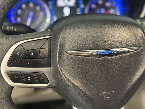 Used 2017 Chrysler Pacifica Touring Plus w/ Security Group FWD image 29