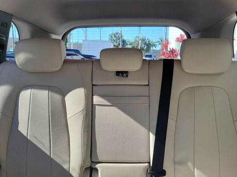 Used 2022 Mercedes-Benz GLB 250 image 15