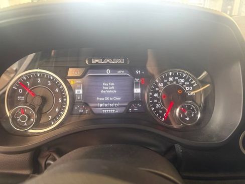 Used 2023 RAM 1500 Big Horn AWD/4WD image 30