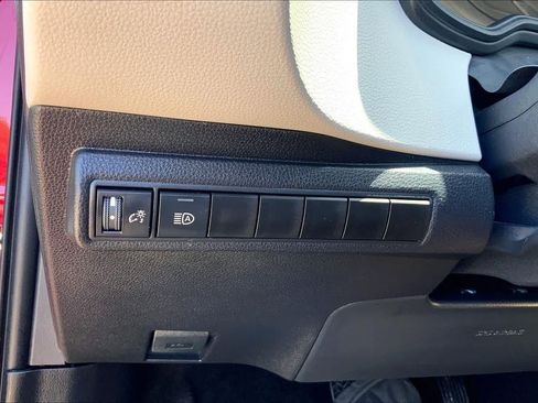 Used 2026 Toyota Corolla LE FWD image 33