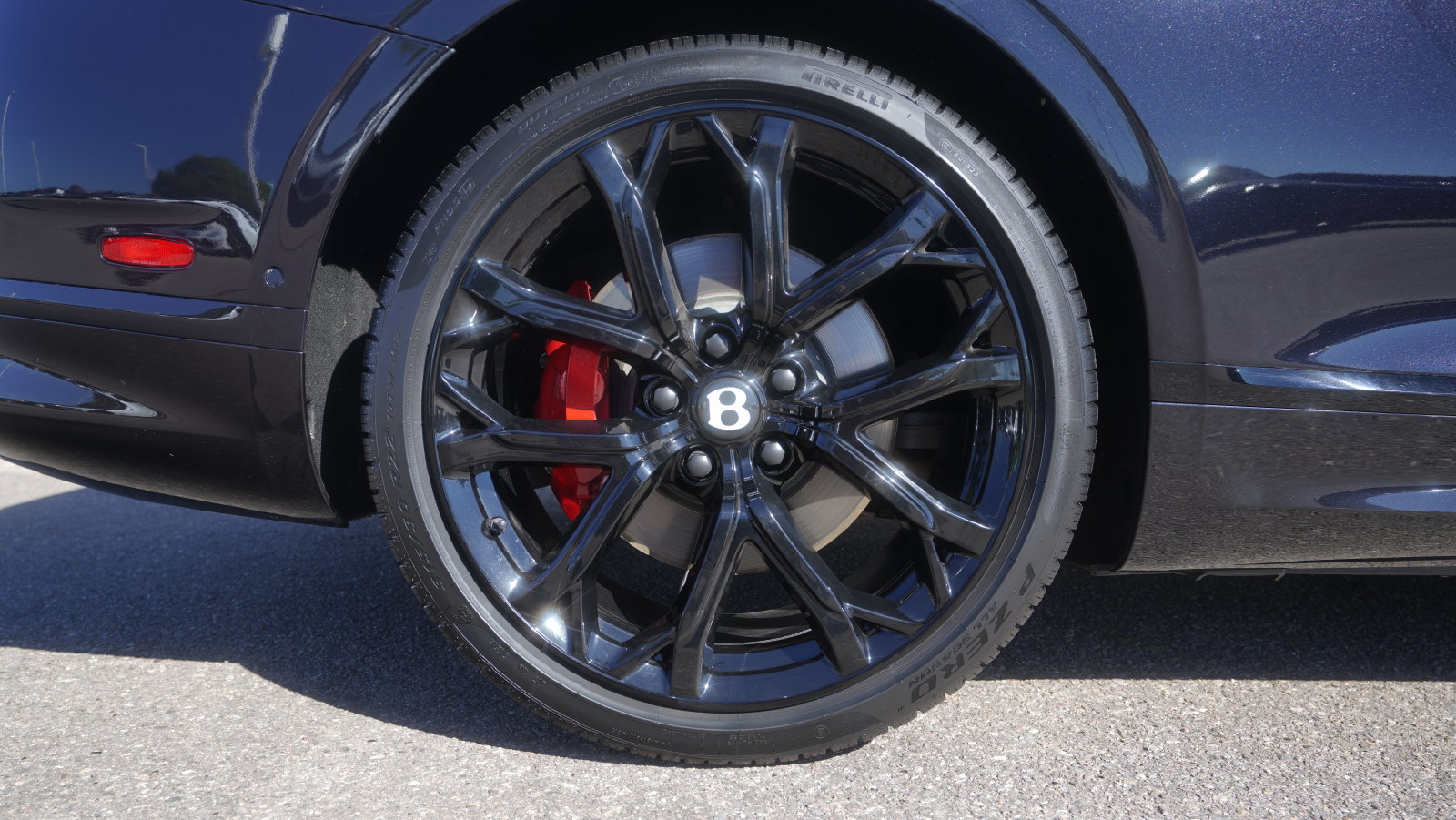 Certified 2023 Bentley Continental GT V8 AWD/4WD image 17