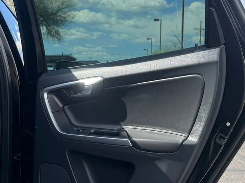 Used 2016 Volvo XC60 T5 Premier FWD image 38