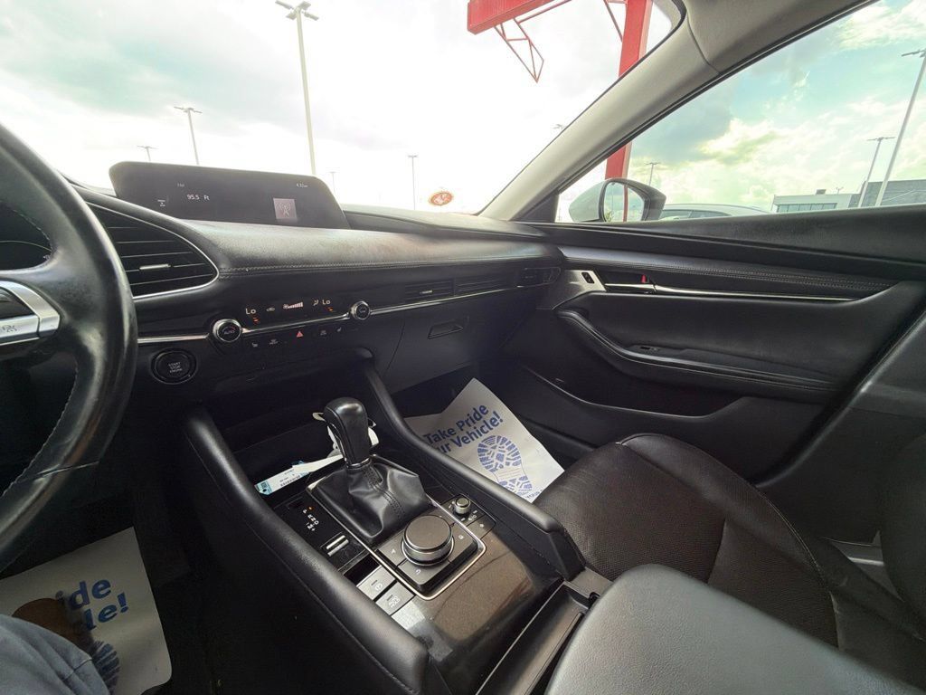 Used 2019 MAZDA MAZDA3 Sedan w/ Premium Package FWD image 27