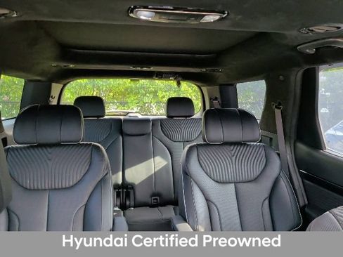 Used 2023 Hyundai Palisade Calligraphy FWD image 3