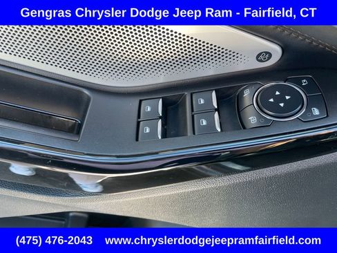 Used 2021 Ford Explorer Platinum w/ Equipment Group 601A AWD/4WD image 39