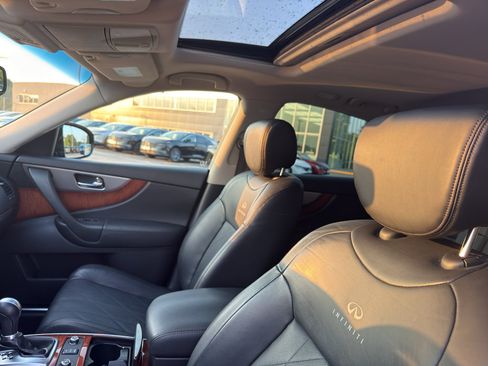 Used 2013 INFINITI FX37 AWD w/ Premium Pkg image 26