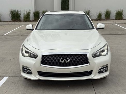 Used 2017 INFINITI Q50 Signature Edition w/ All Weather Package (L93) RWD image 8