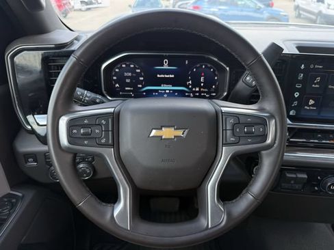 Used 2026 Chevrolet Silverado 1500 LT AWD/4WD image 13