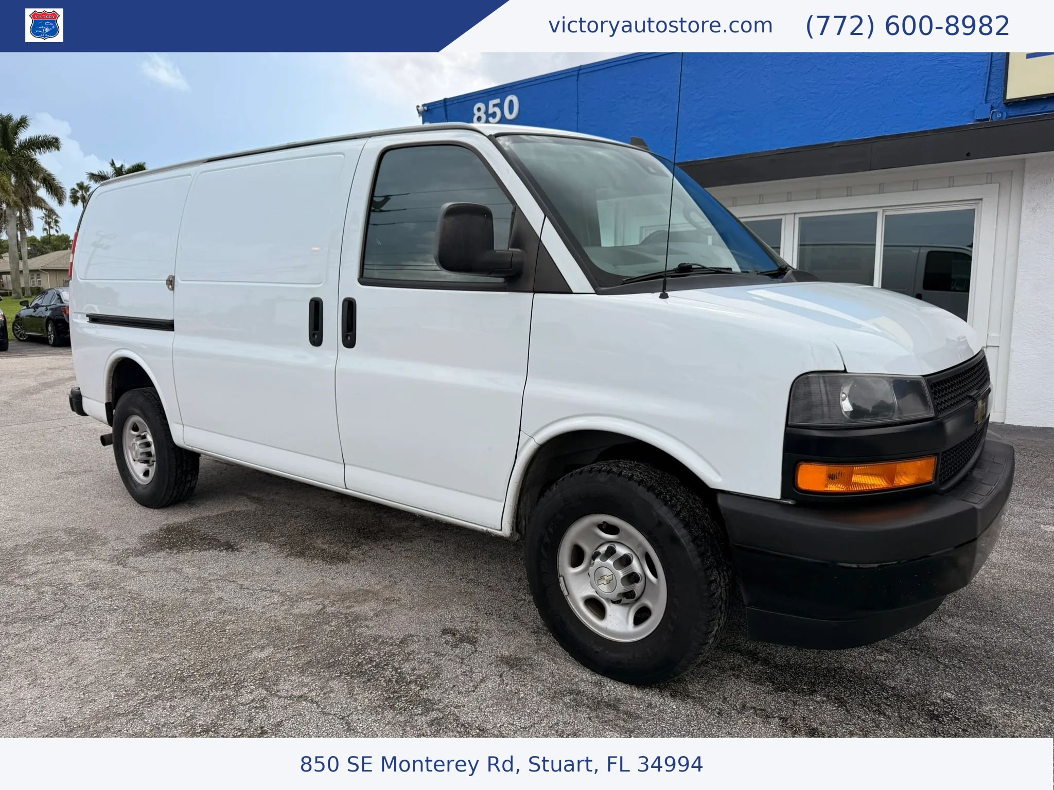 Used 2020 Chevrolet Express 2500 w/ Driver Convenience Package RWD image 1