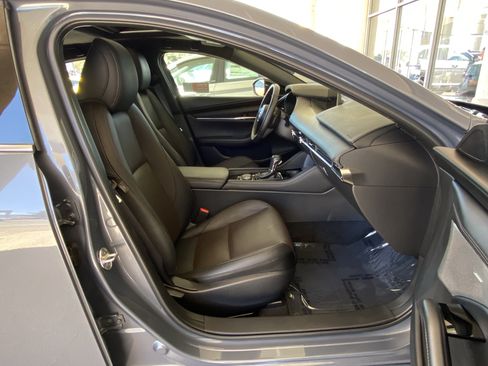 Certified 2025 MAZDA MAZDA3 Hatchback w/Premium Plus Pkg AWD/4WD image 44