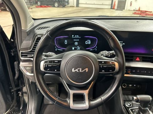 Used 2024 Kia Sportage EX image 17