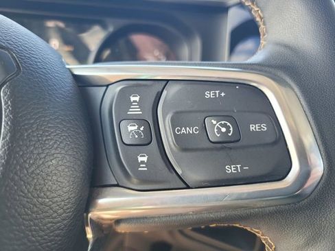 Used 2024 Jeep Wrangler Unlimited Sahara AWD/4WD image 27