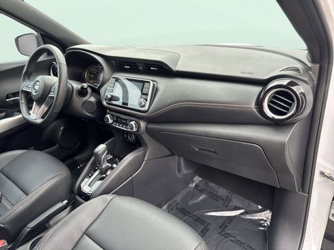 Used 2020 Nissan Kicks SR w/ SR Premium Package image 44