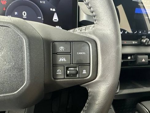 Used 2026 Toyota RAV4 SE AWD/4WD image 5