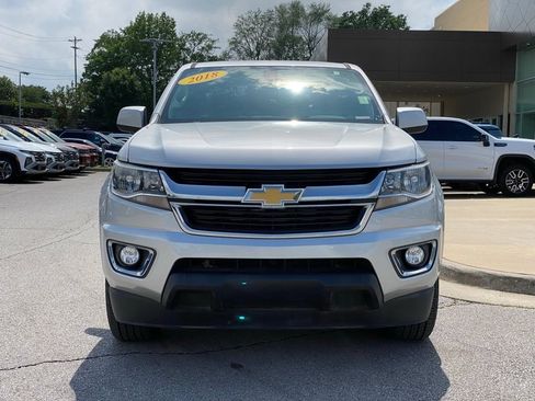 Used 2018 Chevrolet Colorado LT w/ LT Convenience Package RWD image 2