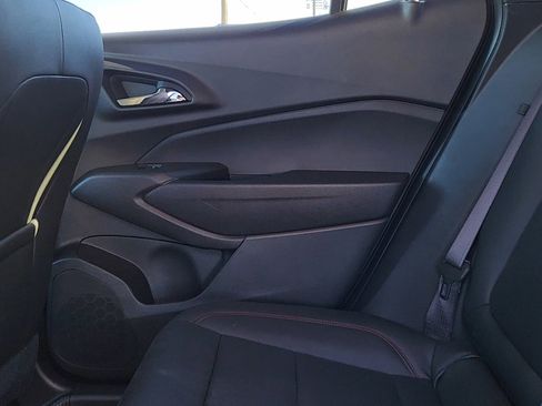Used 2025 Chevrolet Trax RS image 16
