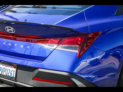 Certified 2026 Hyundai Elantra Sport FWD image 11