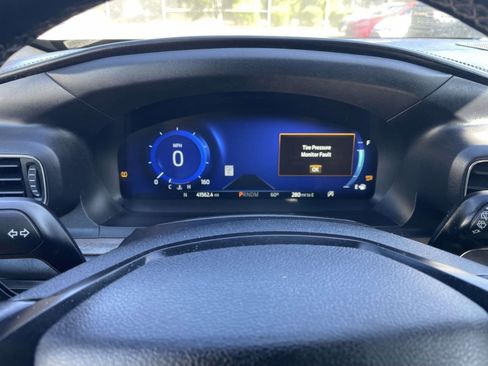 Used 2020 Ford Explorer Platinum AWD/4WD image 32