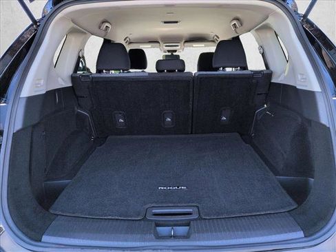 Used 2023 Nissan Rogue SV image 6