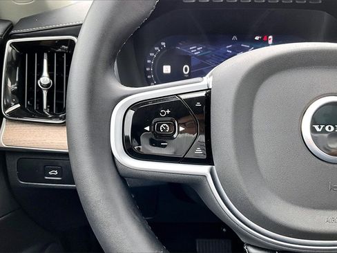 Certified 2026 Volvo XC90 B6 Plus w/ Protection Package Premier image 11