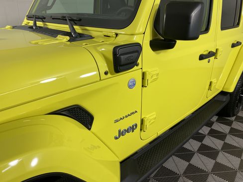 Used 2023 Jeep Wrangler Unlimited Sahara AWD/4WD image 12