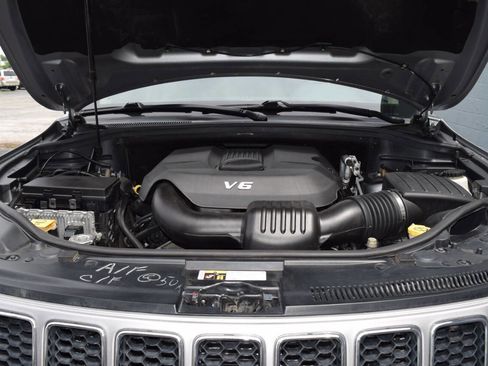 Used 2015 Jeep Grand Cherokee Overland image 28