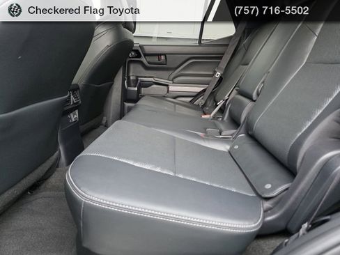 Used 2025 Toyota 4Runner TRD Sport Premium image 39