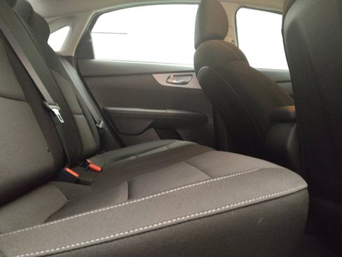 Used 2023 Kia Forte LXS w/ LXS Technology Package FWD image 19