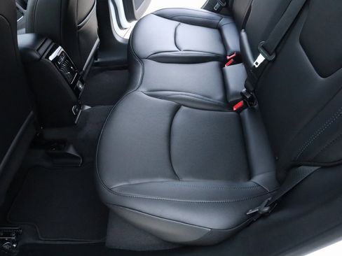 New 2026 Jeep Compass Limited image 12