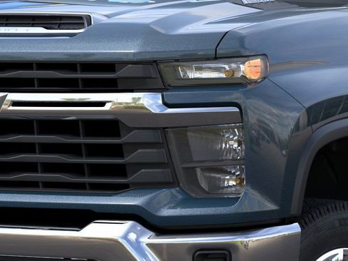 New 2026 Chevrolet Silverado 2500 LT image 10