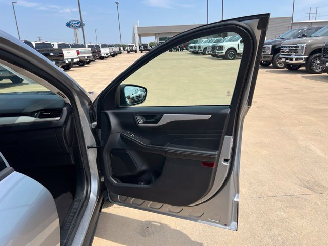 Certified 2022 Ford Escape SE w/ SE Sport Appearance Package FWD image 29