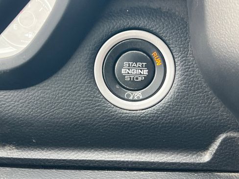 Used 2019 RAM 3500 Big Horn image 19