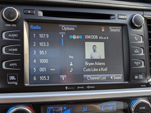 Used 2016 Toyota Highlander Limited image 22