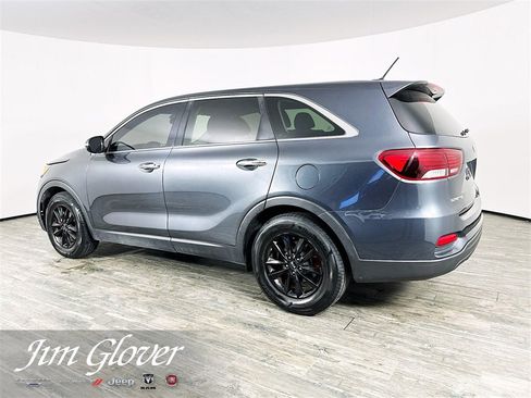 Used 2020 Kia Sorento LX image 10
