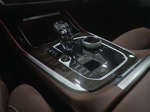 Used 2023 BMW X5 sDrive40i w/ Executive Package image 21