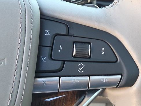 Used 2024 Cadillac Escalade Premium Luxury Platinum w/ LPO, Floor Liner Package AWD/4WD image 30
