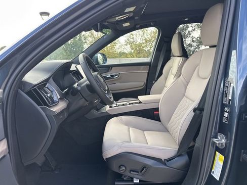 New 2026 Volvo XC90 B6 Plus w/ Protection Package Premier image 13