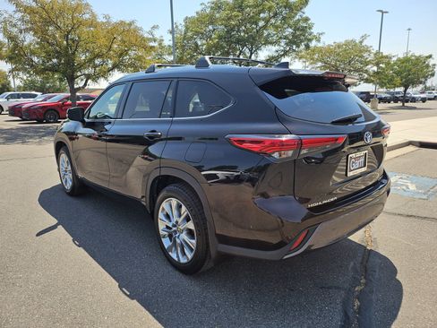 Used 2021 Toyota Highlander Limited AWD/4WD image 8