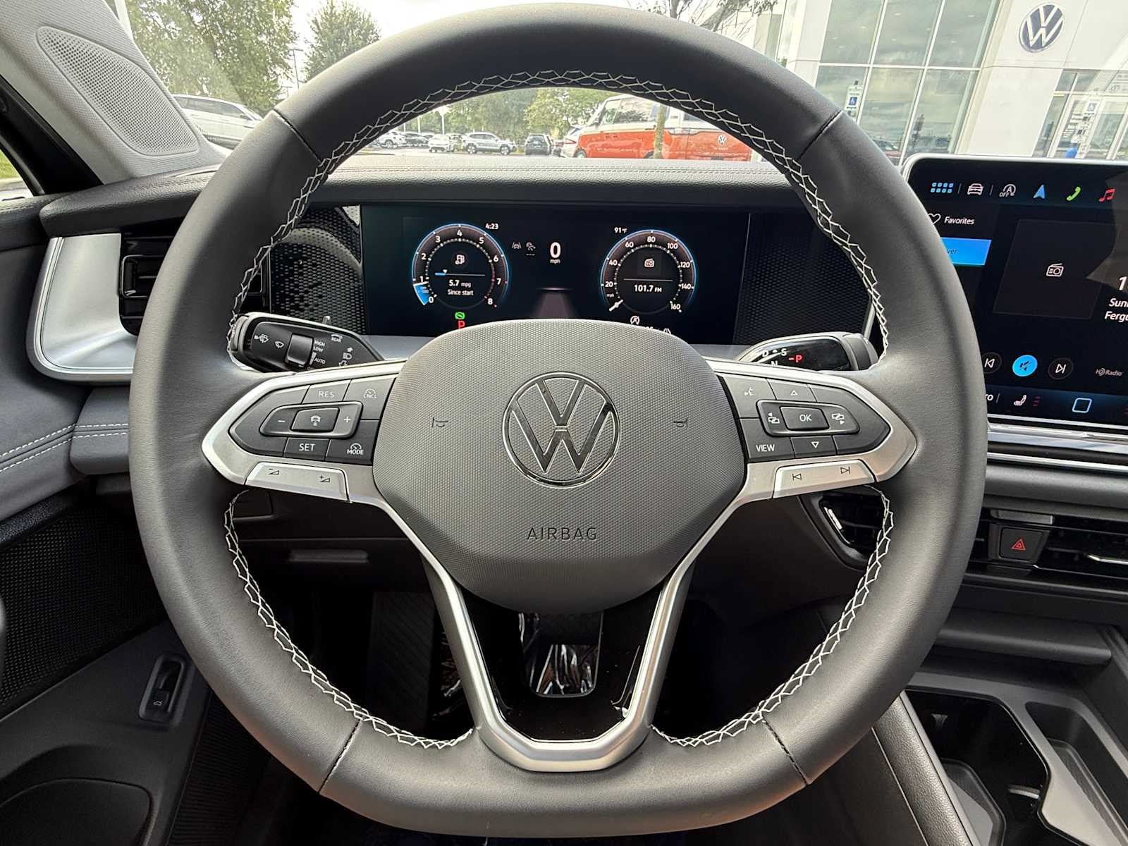 New 2026 Volkswagen Tiguan SE AWD/4WD image 12