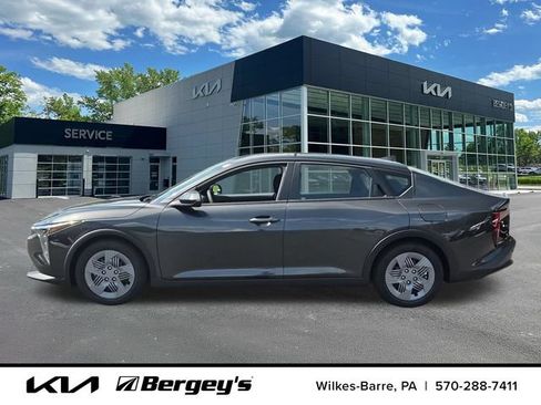 Certified 2025 Kia K4 FWD image 9