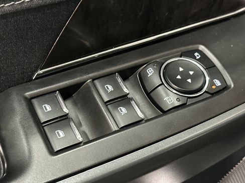 Used 2023 Ford F150 Lariat AWD/4WD image 12